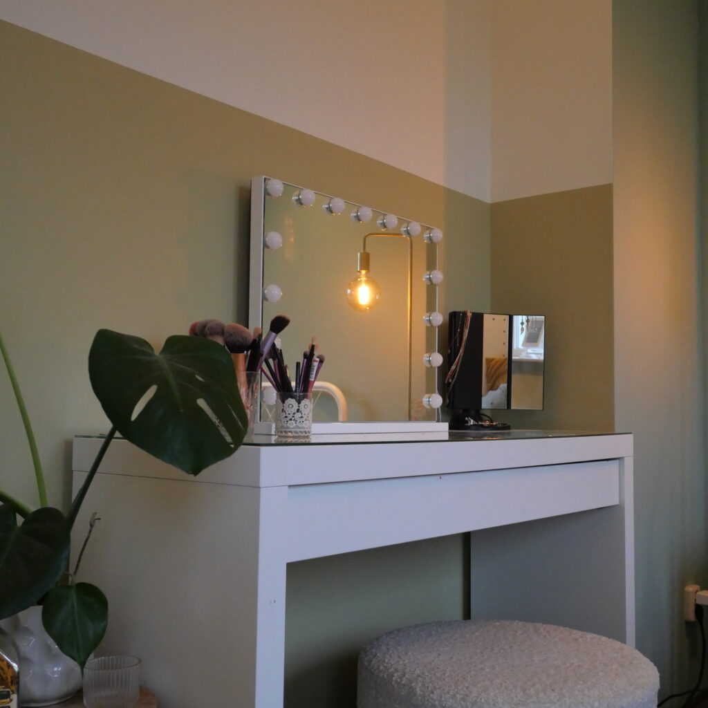 Make over slaapkamer Meisje Make-up tafel